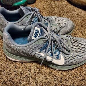 Womens nike zoom air sneakers